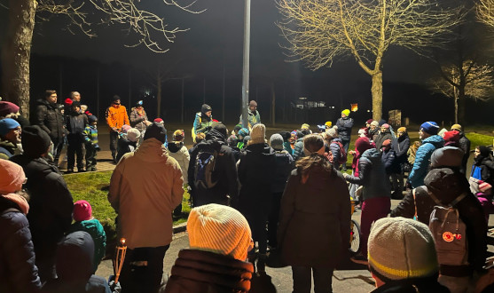 Winterwanderung - am Raigeringer Stadion (Foto: T. Schardt)