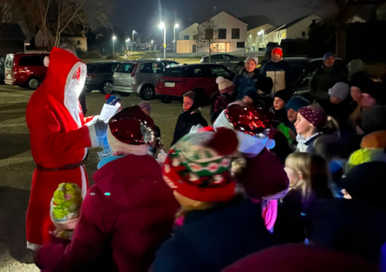 Der Weihnachtsmann ist da (Foto: T. Schardt)